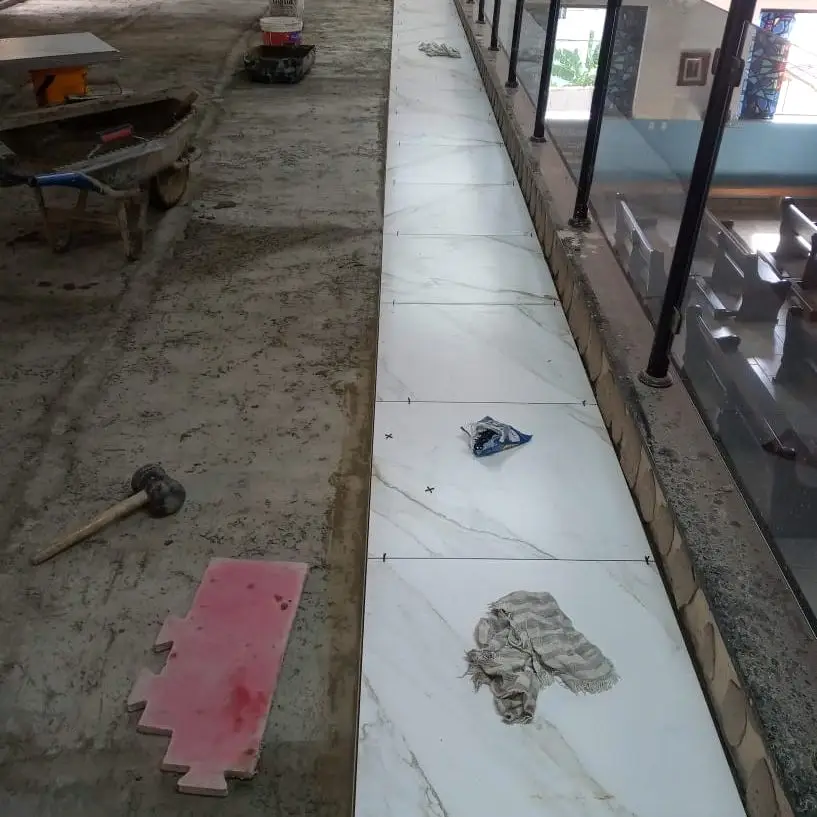 Mezanino em porcelanato: antes da obra